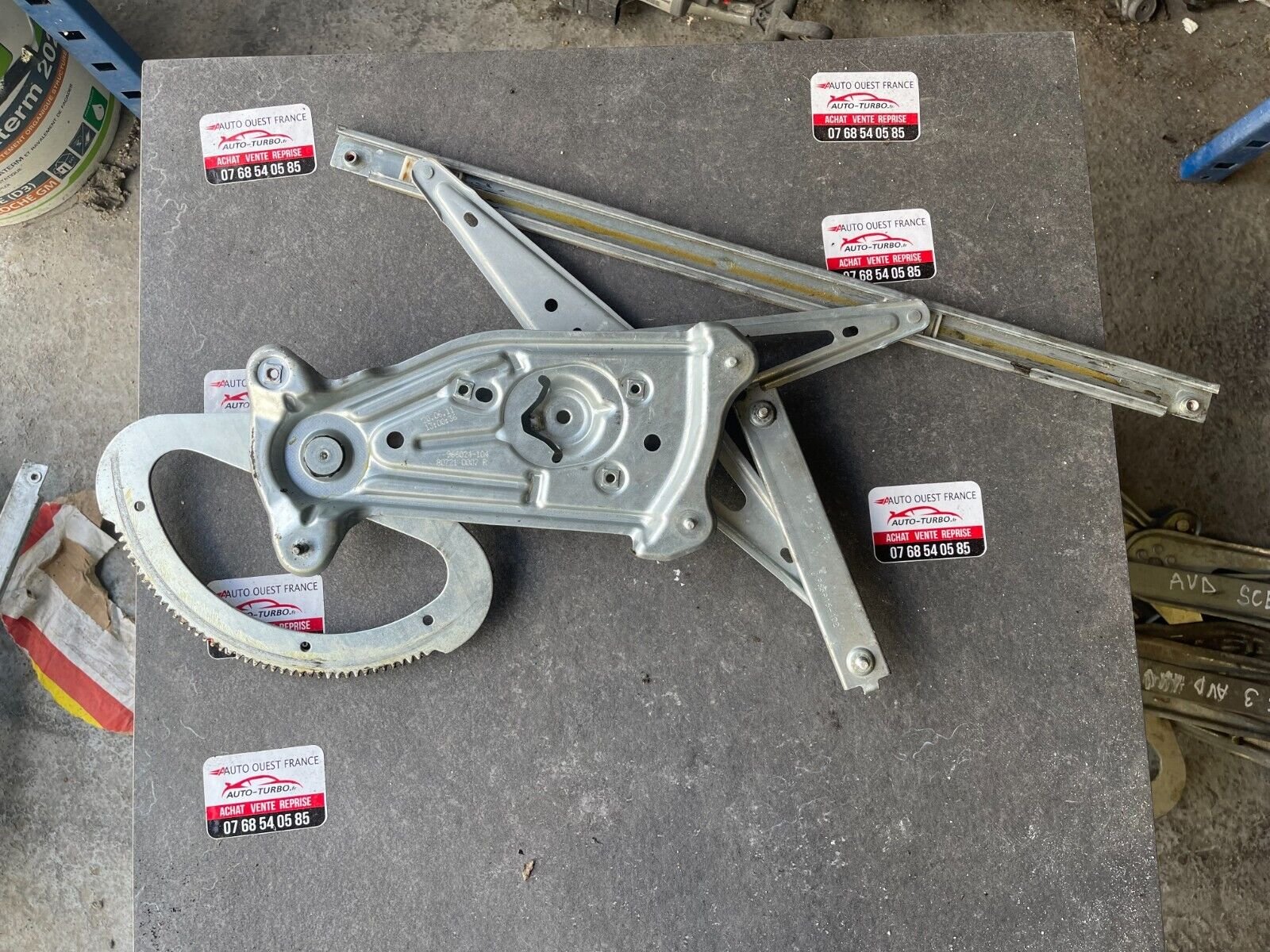 SYSTEME LEVE VITRE  RENAULT SCENIC 3 AVANT GAUCHE REFERENCE: 966024-104