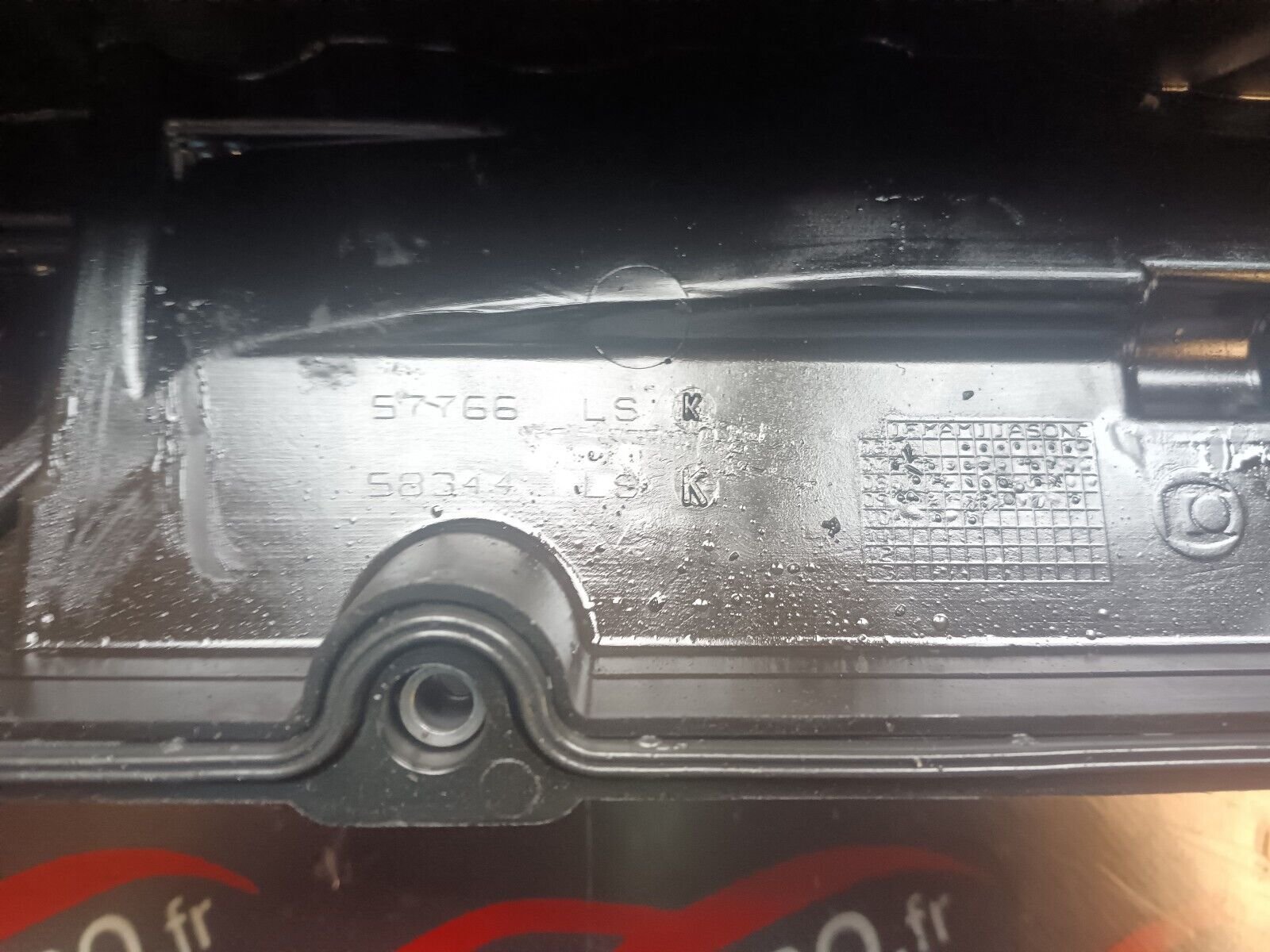 COUVRE CULASSE CACHE CULBUTEURS BMW SERIE 1 E87  120i REFERENCE: 7553626