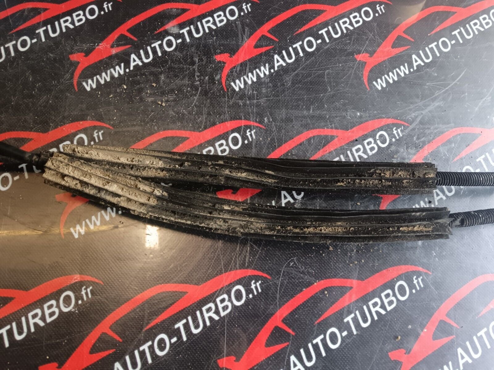 LEVIER DE VITESSE VOLKSWAGEN GOLF 5 1.9 TDI REFERENCE: 1K0711061A