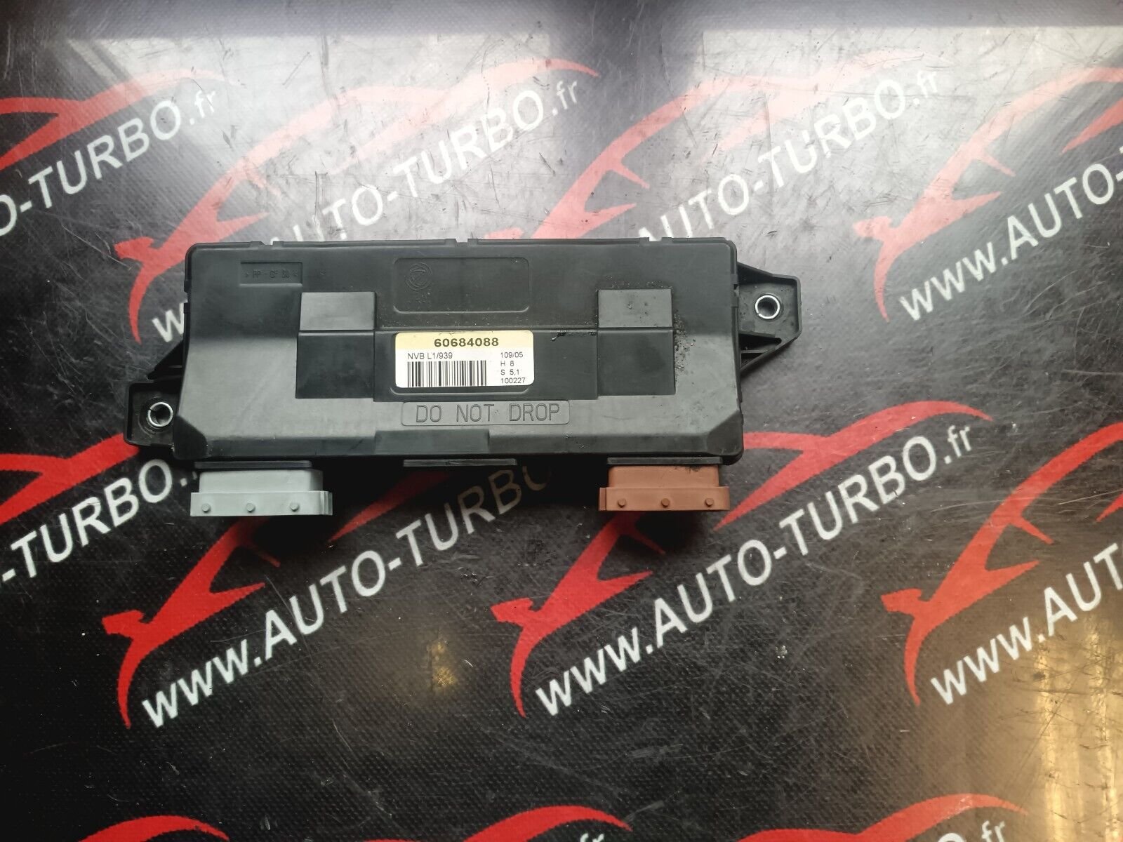 MODULE ELECTRONIQUE CENTRALISATION ALFA ROMEO 159 REFERENCE: 60684088