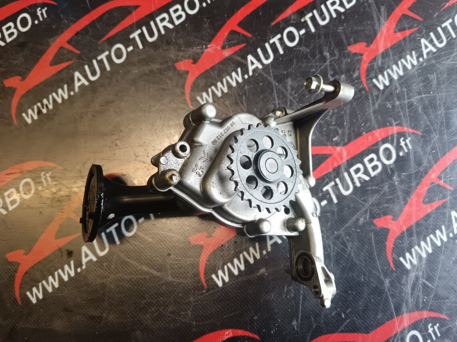 POMPE A HUILE PSA 1.2 ESSENCE REFERENCE: 9808231280