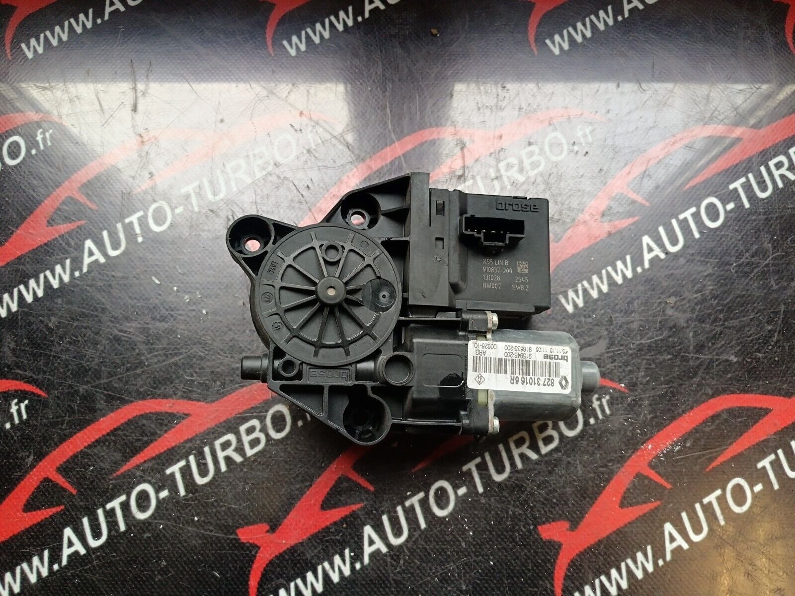 MOTEUR ESSUIE-GLACE ARRIERE CITROEN C4 REFERENCE: 827310166