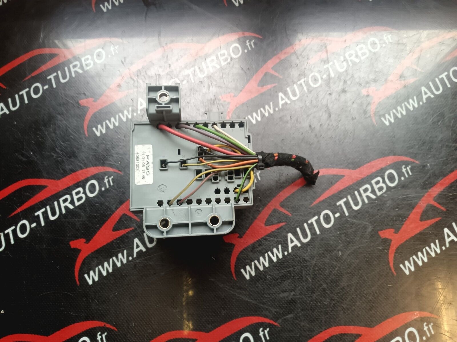 BOITE A FUSIBLES ALFA ROMEO 159 REFERENCE: 60681003