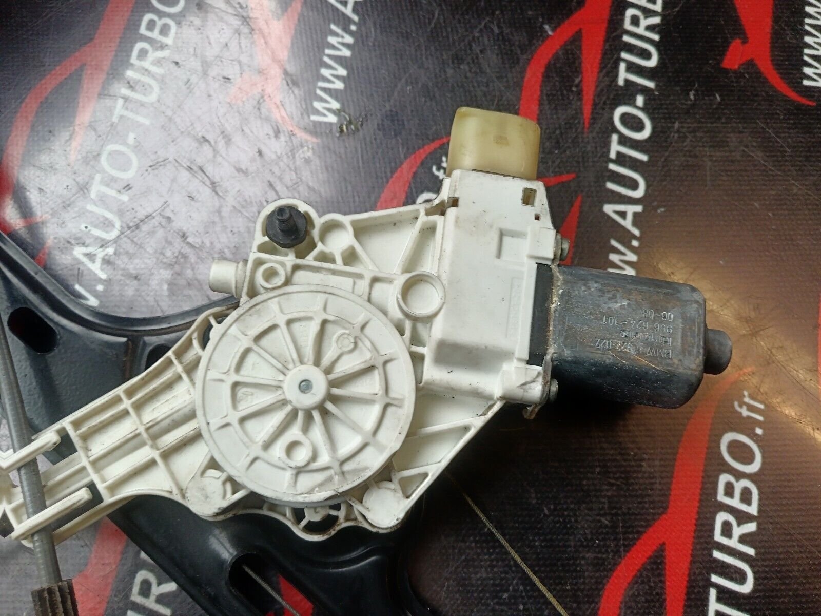 SYSTEME MOTEUR LEVE VITRE AVANT GAUCHE BMW SERIE 1 E87 6927027 , 7067795S