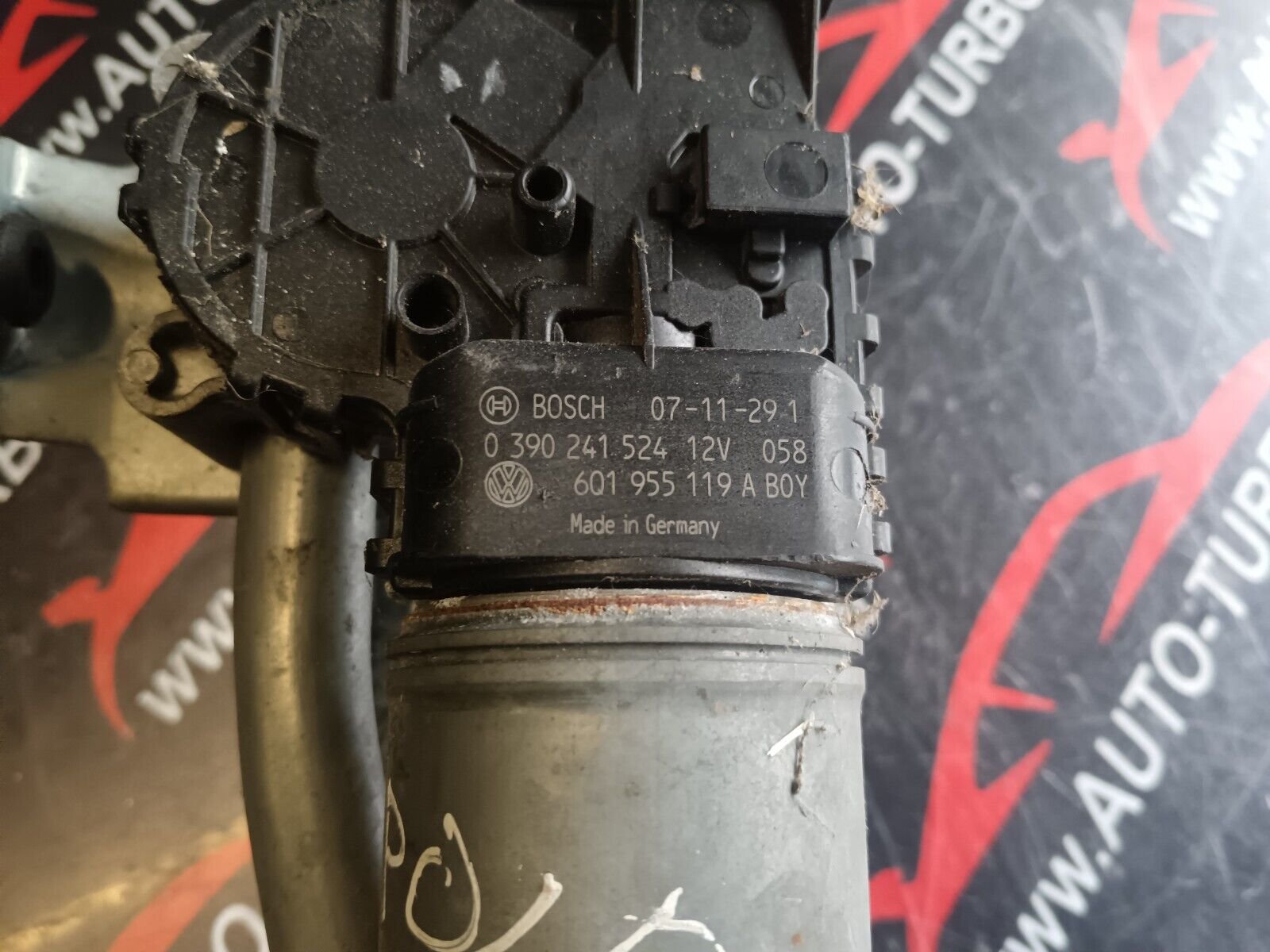 MOTEUR ESSUIE GLACE VOLKSWAGEN POLO IV REFERENCE: 3397020625