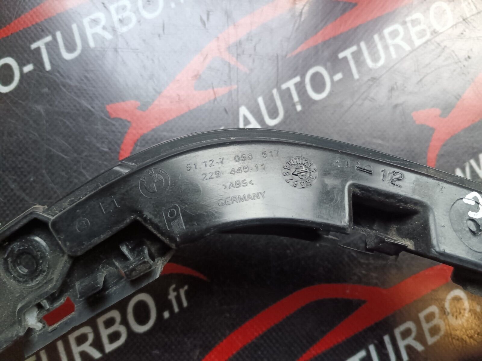 SUPPORT PARE CHOC ARRIERE GAUCHE BMW SERIE 1 120i E87 REFERENCE 7058517