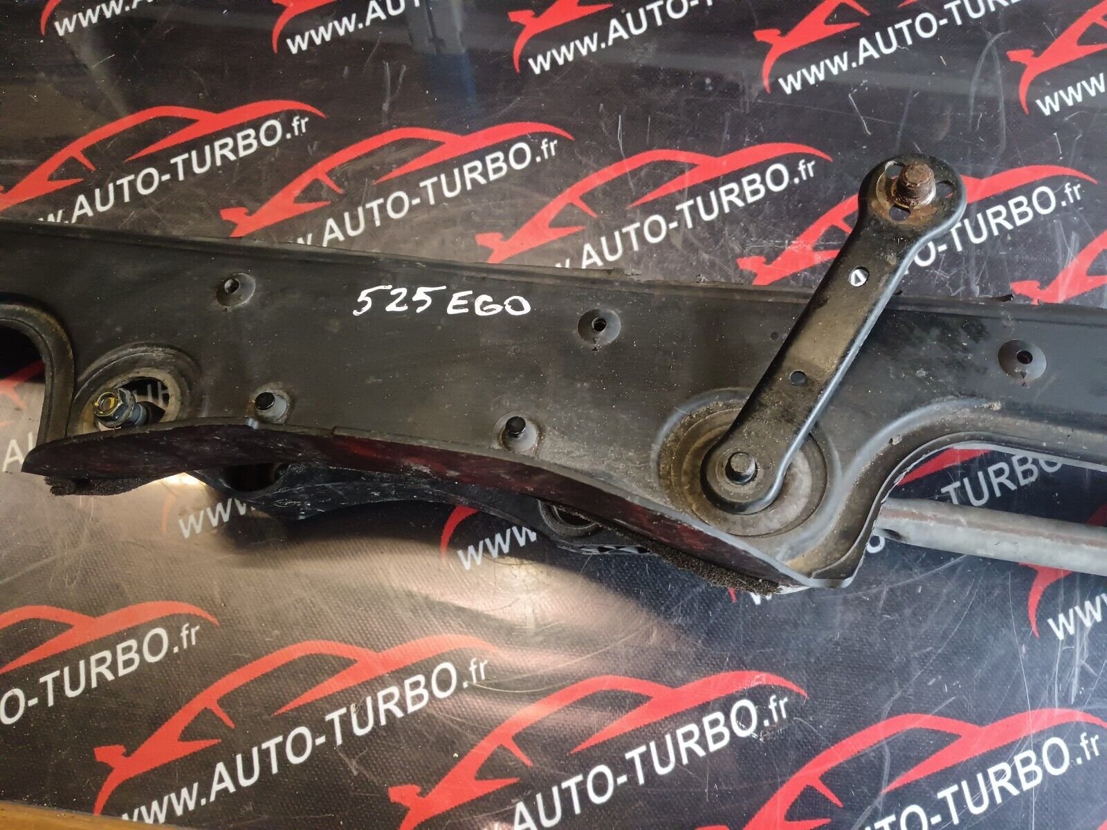 MOTEUR ESSUIE GLACE BMW 525 E60 REFERENCE: 6987477501