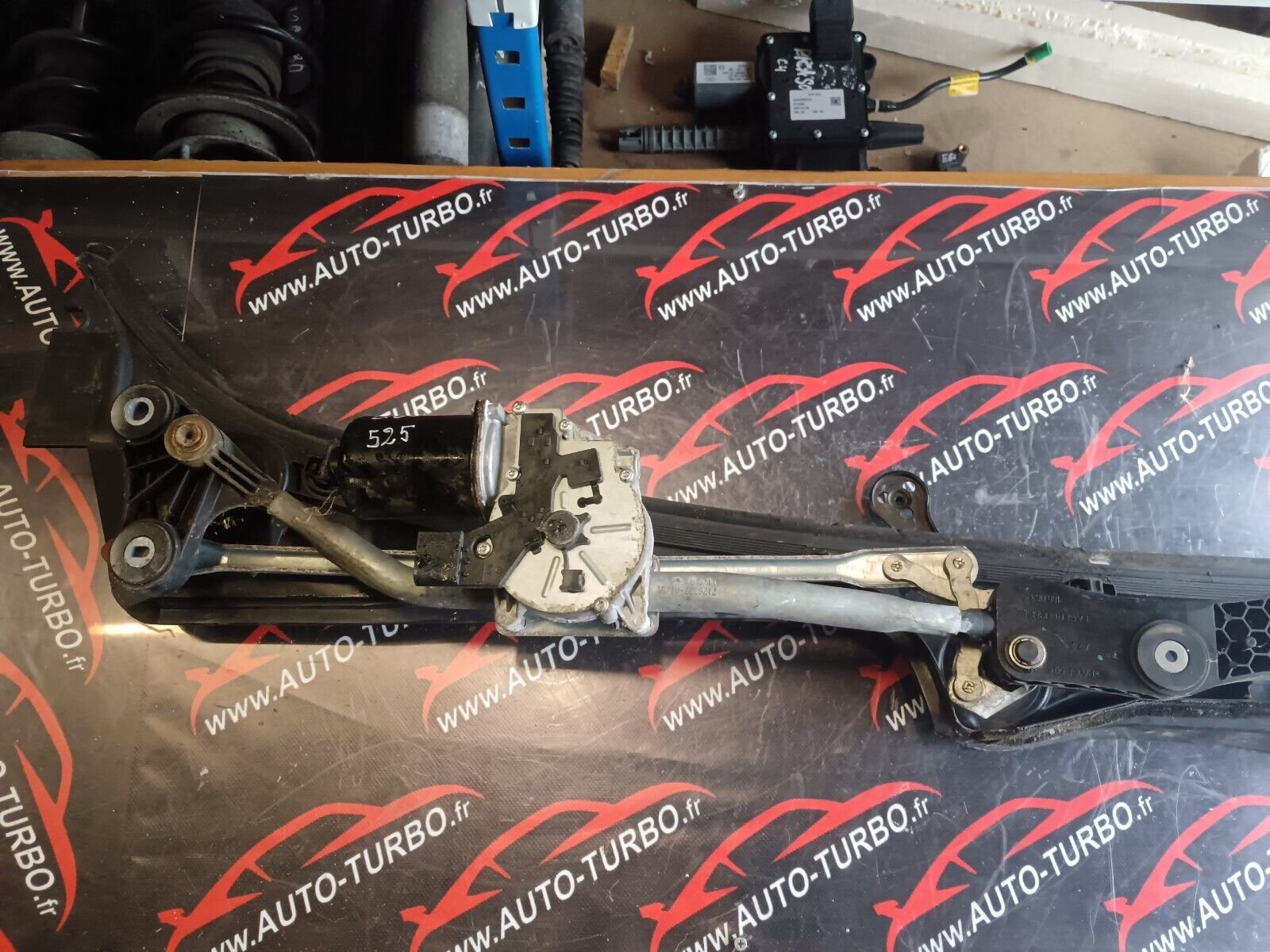 MOTEUR ESSUIE GLACE BMW 525 E60 REFERENCE: 6987477501