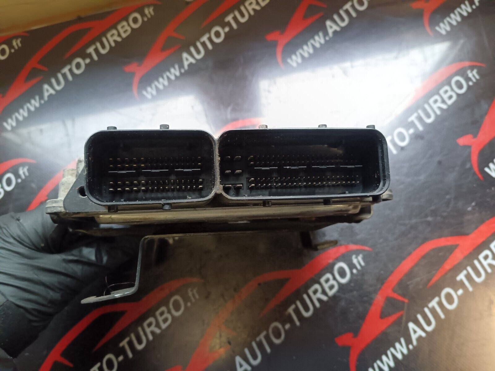 CALCULATEUR VOLKSWAGEN GOLF V 1.9TDI REFERENCE: 03G906021HB