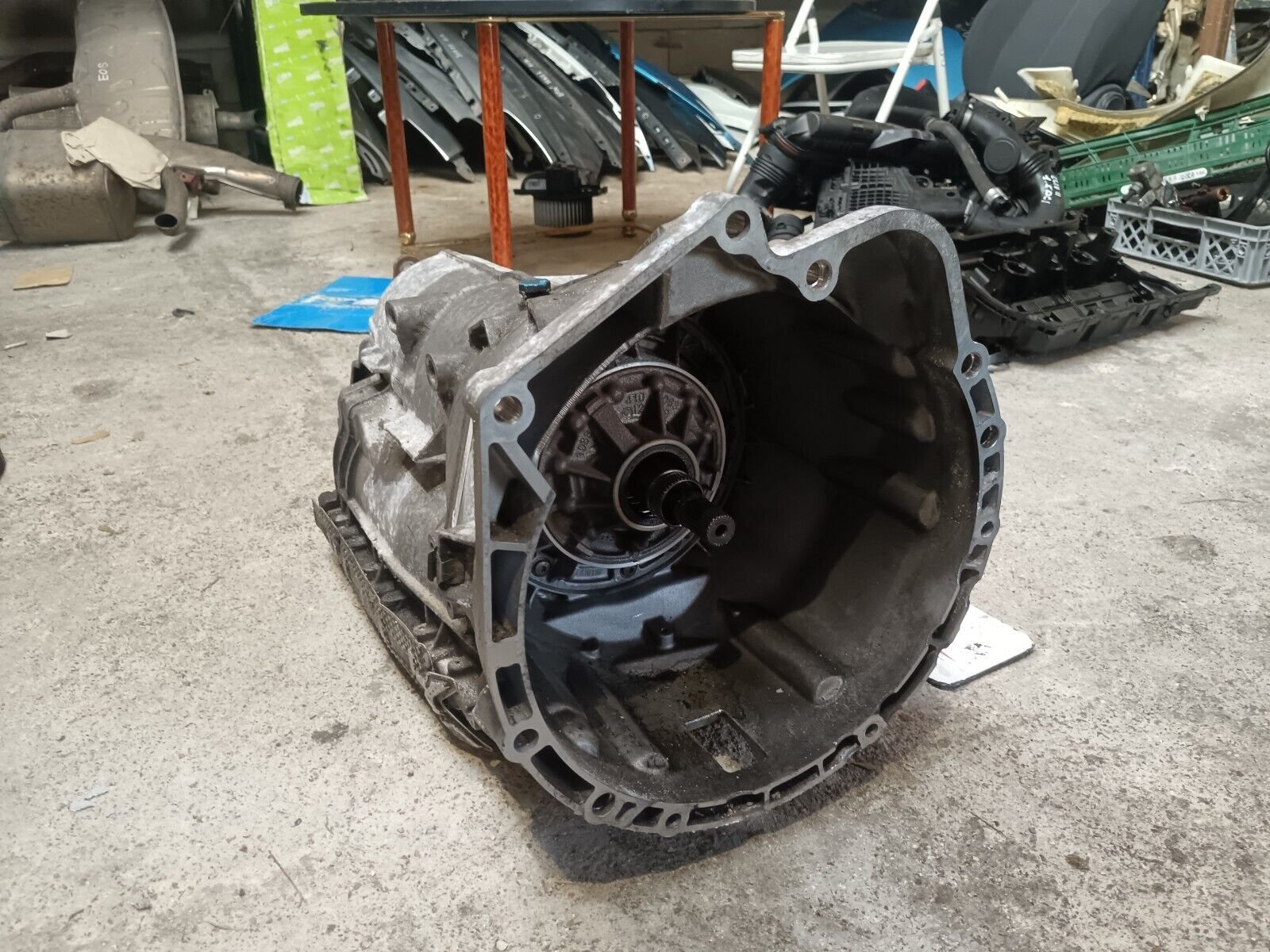 BOIT DE VITESSE BMW SERIE 1 120i 150CH 6HP19 REFERENCE: 7556039