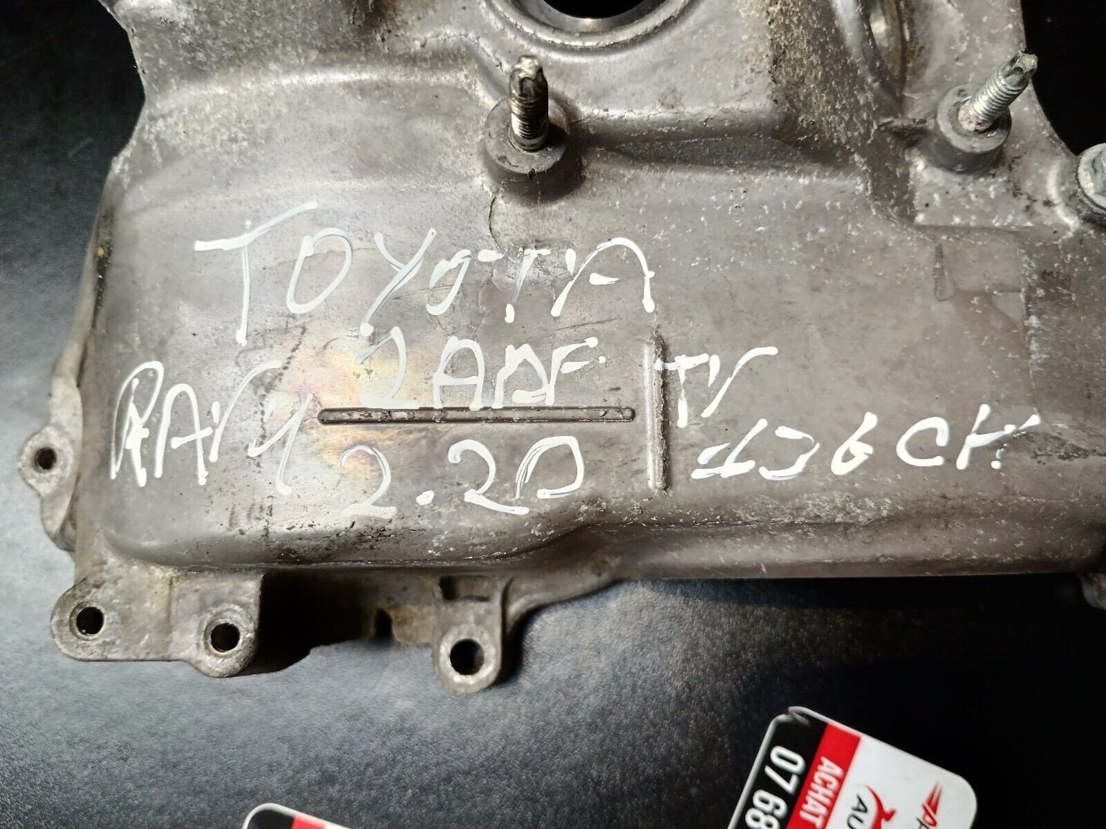 CACHE-CULBUTEURS TOYOTA RAV 4, 2.2D 136CH REFERENCE: 112010R012