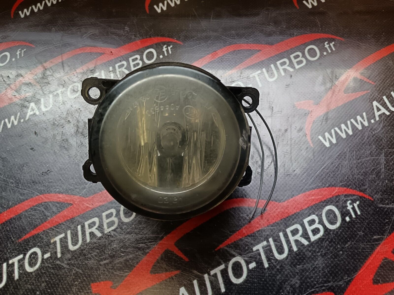 PHARE ANTIBROUILLARD AVANT DROIT RENAULT SCENIC 3 REFERENCE: 8902502