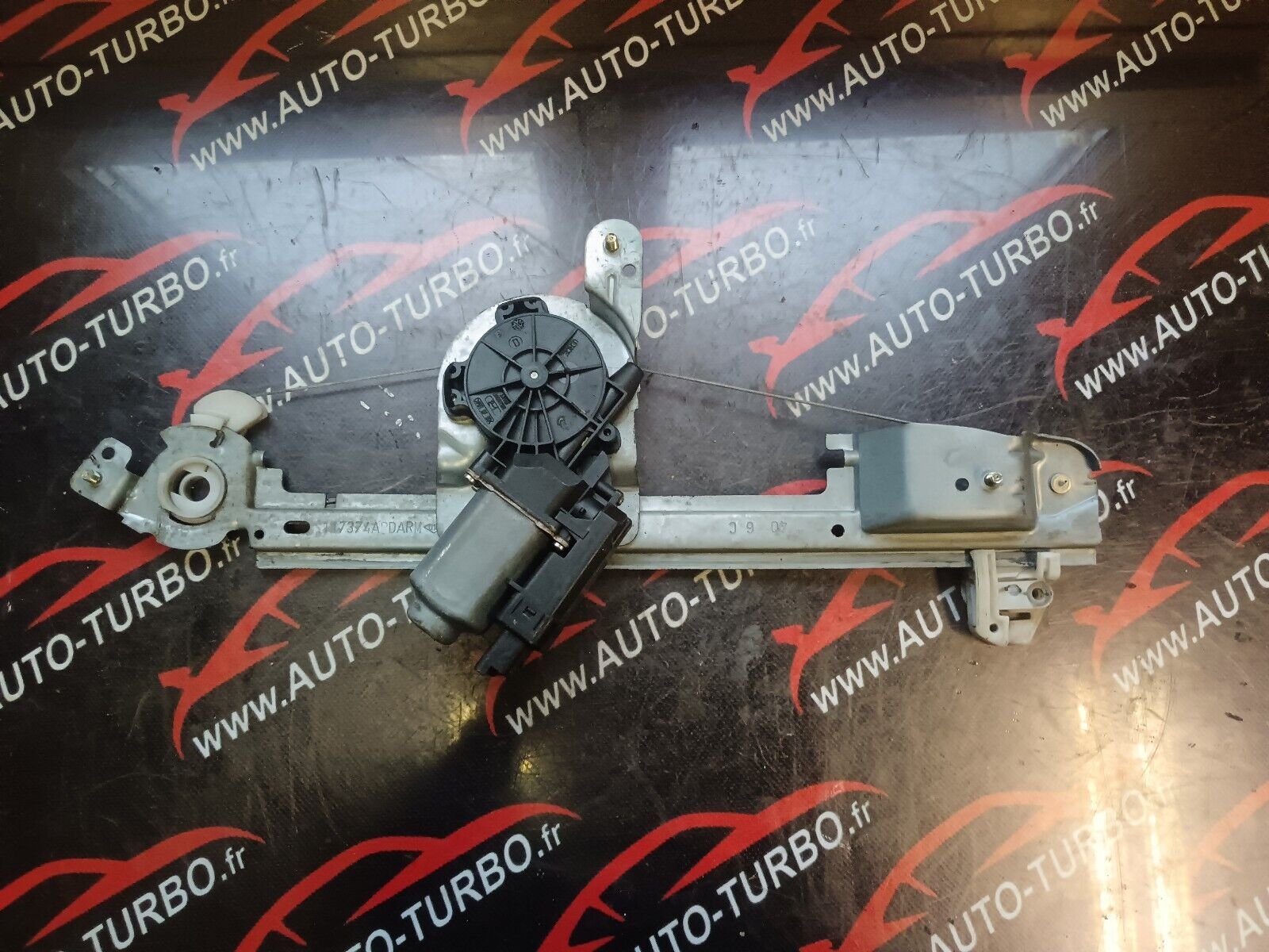 MECHANISME LEVE VITRE AVEC MOTEUR RENAULT SCENIC 2 REFERENCE: 117374