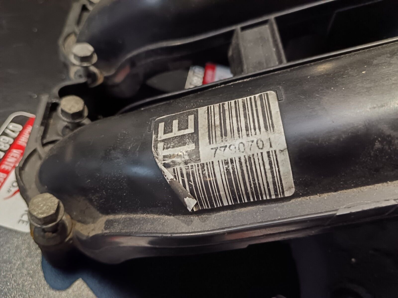 COLLECTEUR D'ADMISSION BMW 525D E60 REFERENCE: 7790701