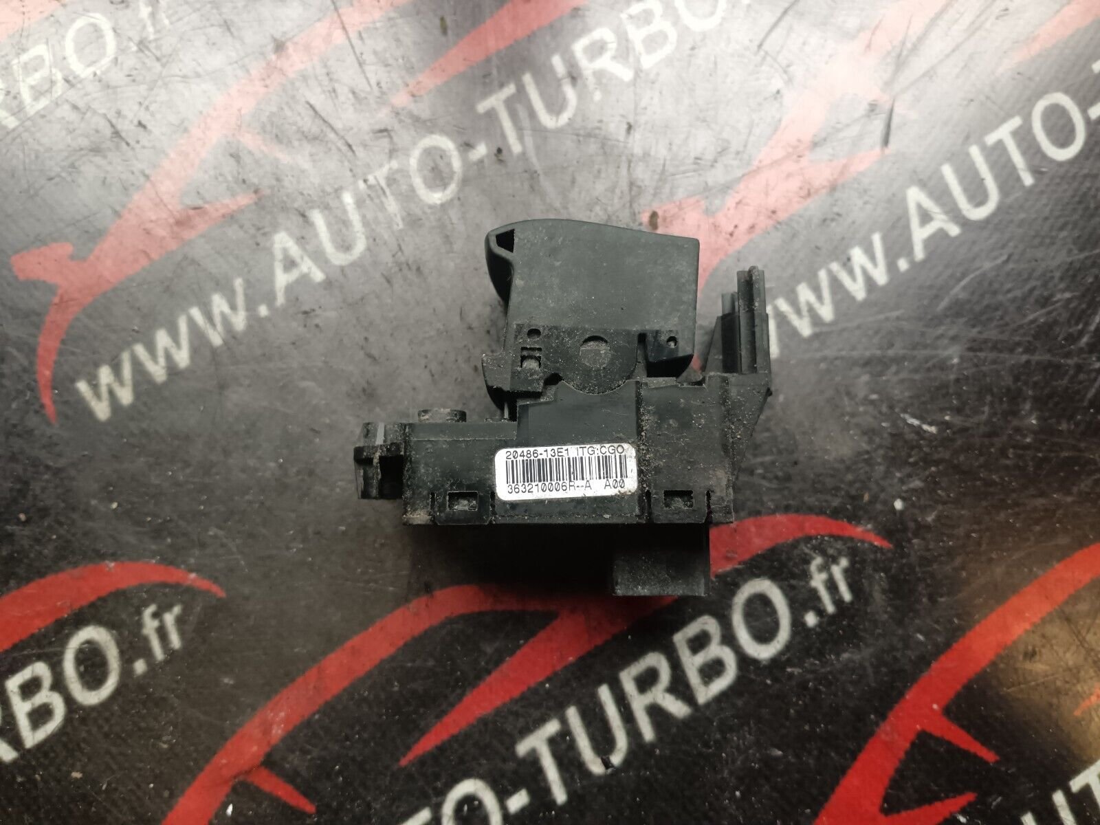 LEVIER FRIN A MAIN ELECTRIQUE SCENIC 3 REFERENCE: 363210006