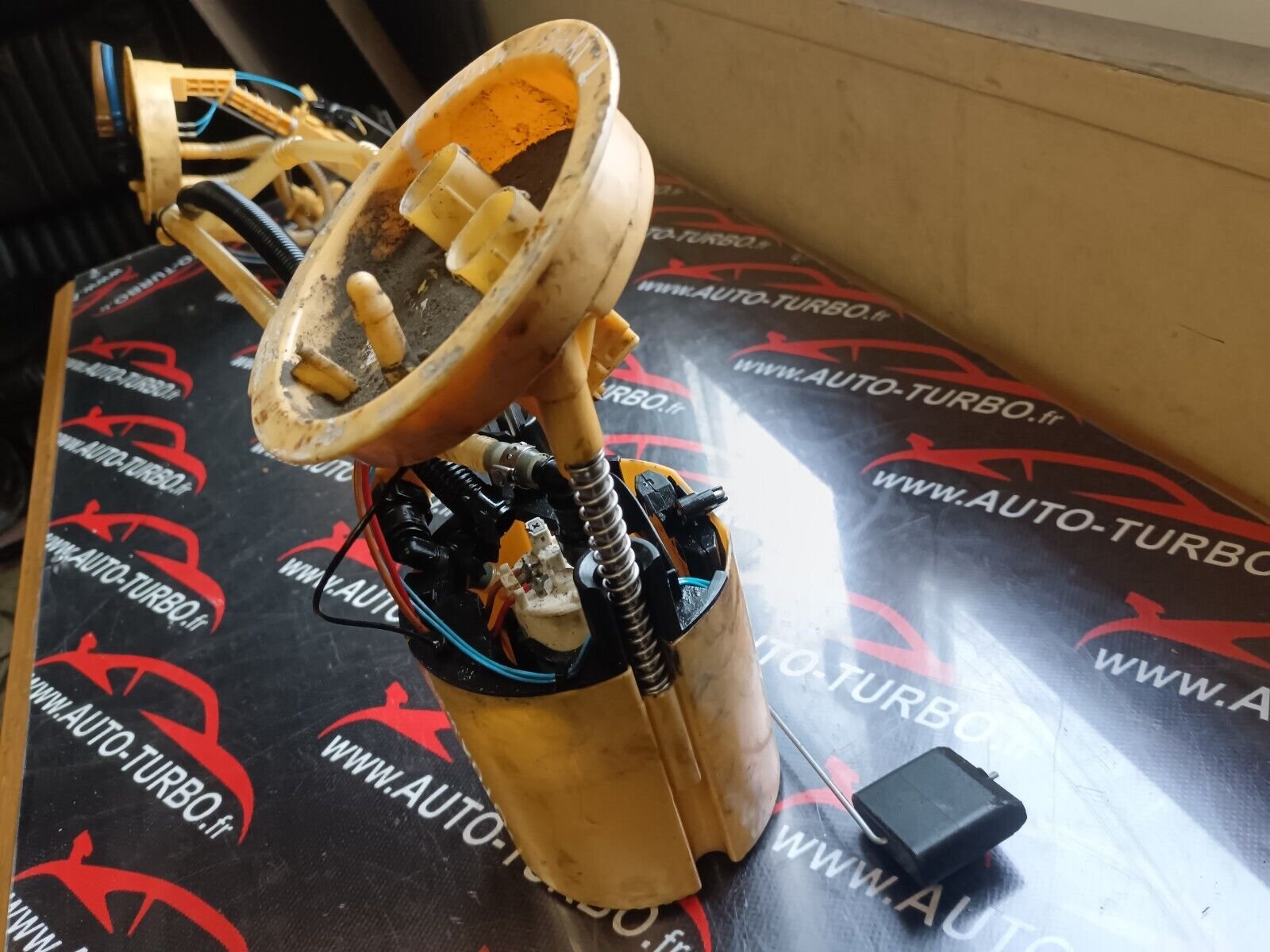 POMPE A GAVAGE BMW SERIE 1 2.0D REFERENCE: 09470701