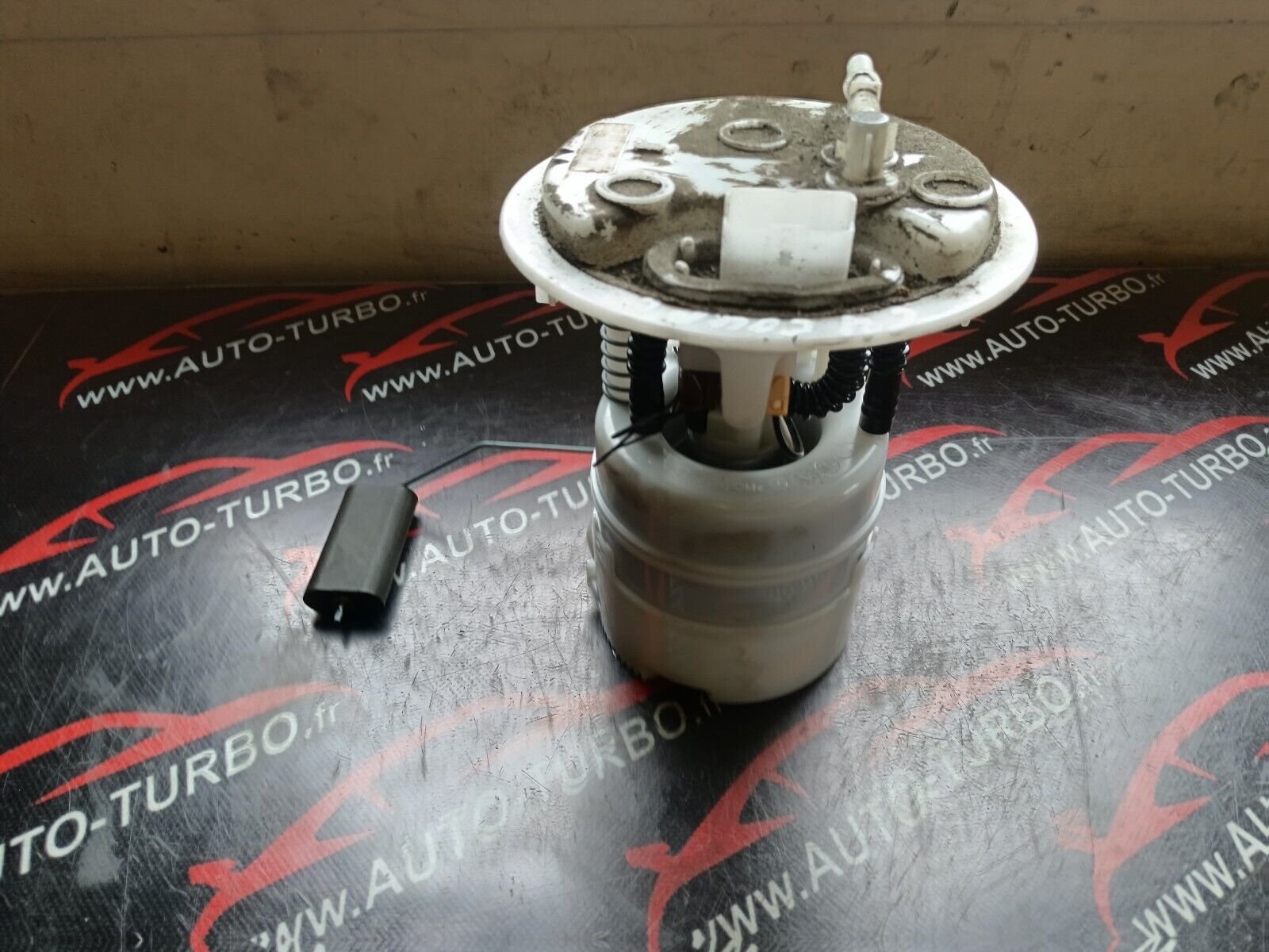 POMPE A GAVAGE CITROEN C4 COUPE REFERENCE: 9682753580