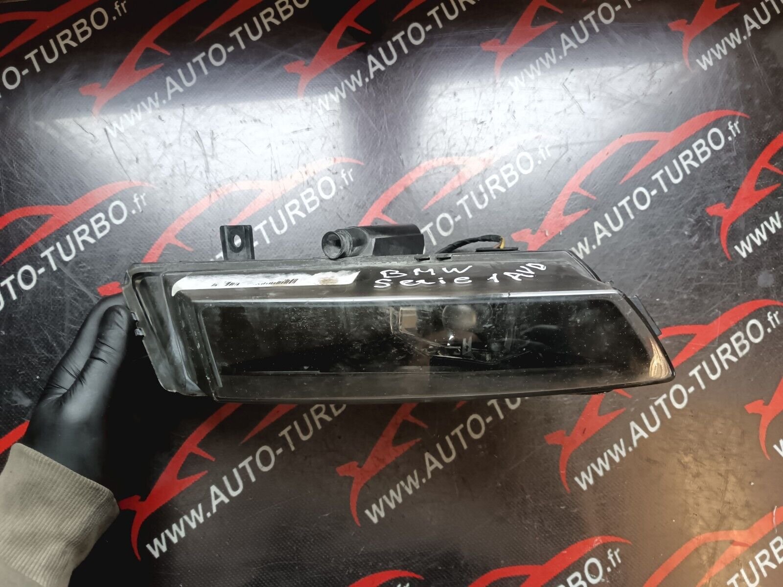 FEU ANTI BROUILLARD DROIT BMW SERIE 1 E87 120i REFERENCE: 7181288