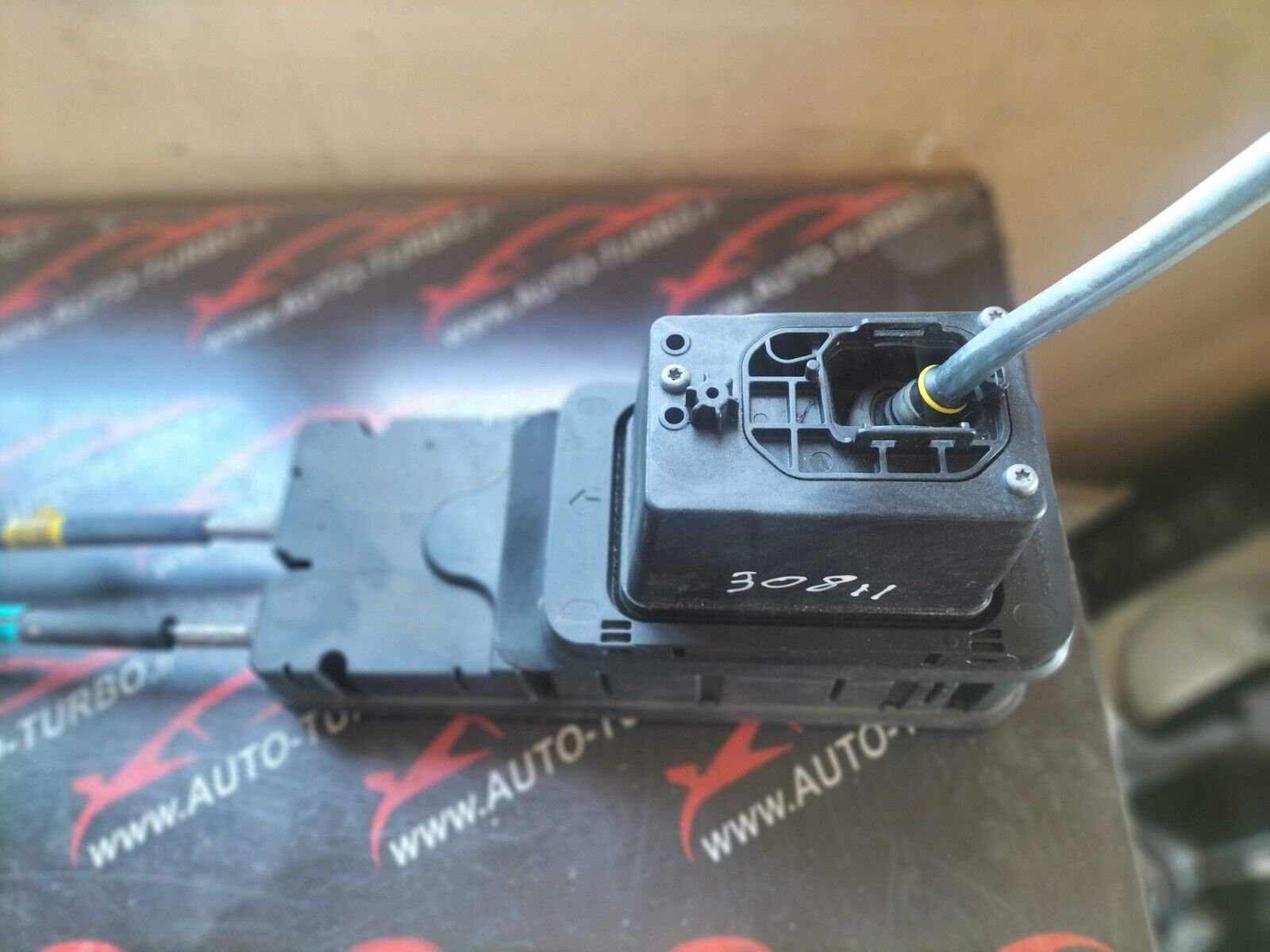 SELECTEUR DE VITESSES   PEUGEOT 308 PHASE 2 9806936580, 9676524880