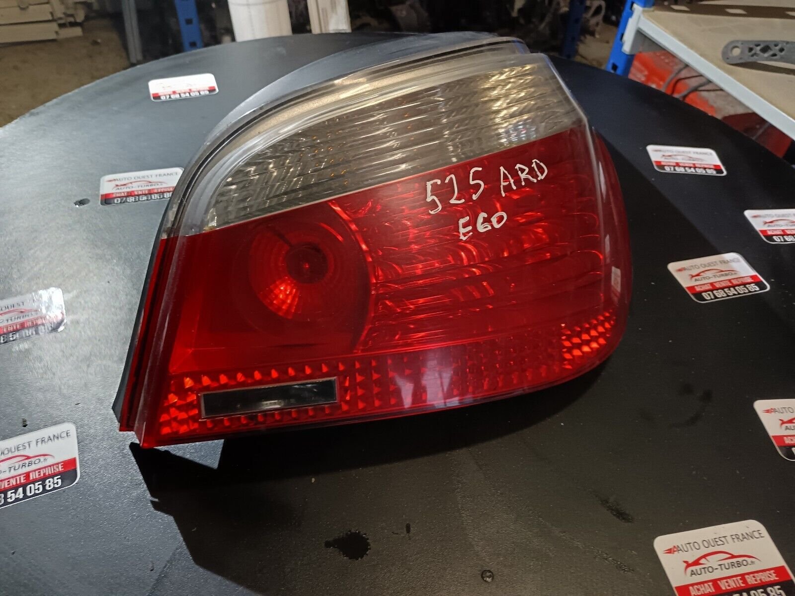 FEU ARRIERE DROIT  BMW SERI 5 E60 REFERANCE: 7165738