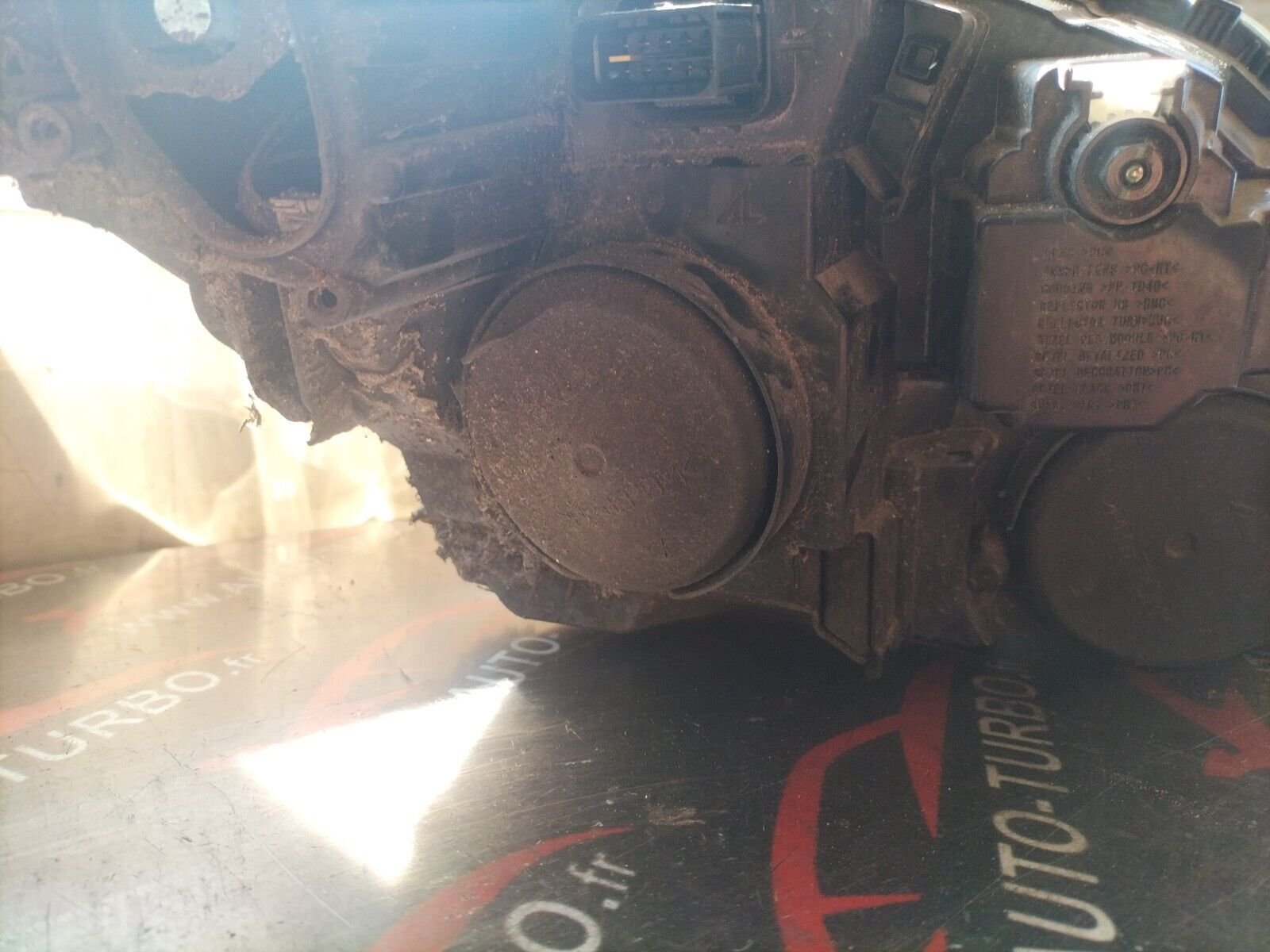 OPTIQUE DE PHARE XENON AVANT GAUCHE PEUGEOT 308 PHASE 2