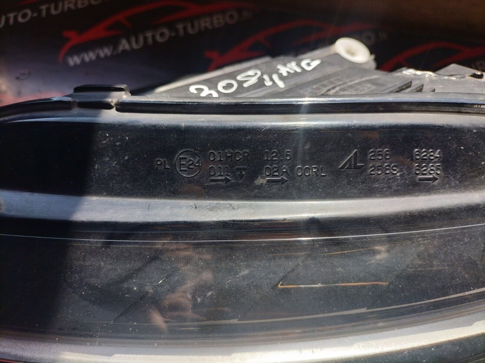 OPTIQUE DE PHARE XENON AVANT GAUCHE PEUGEOT 308 PHASE 2