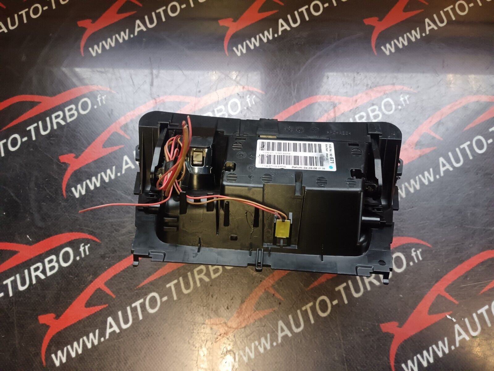 CENDRIER BMW SERIE 1 E87 REFERENCE: 6764924