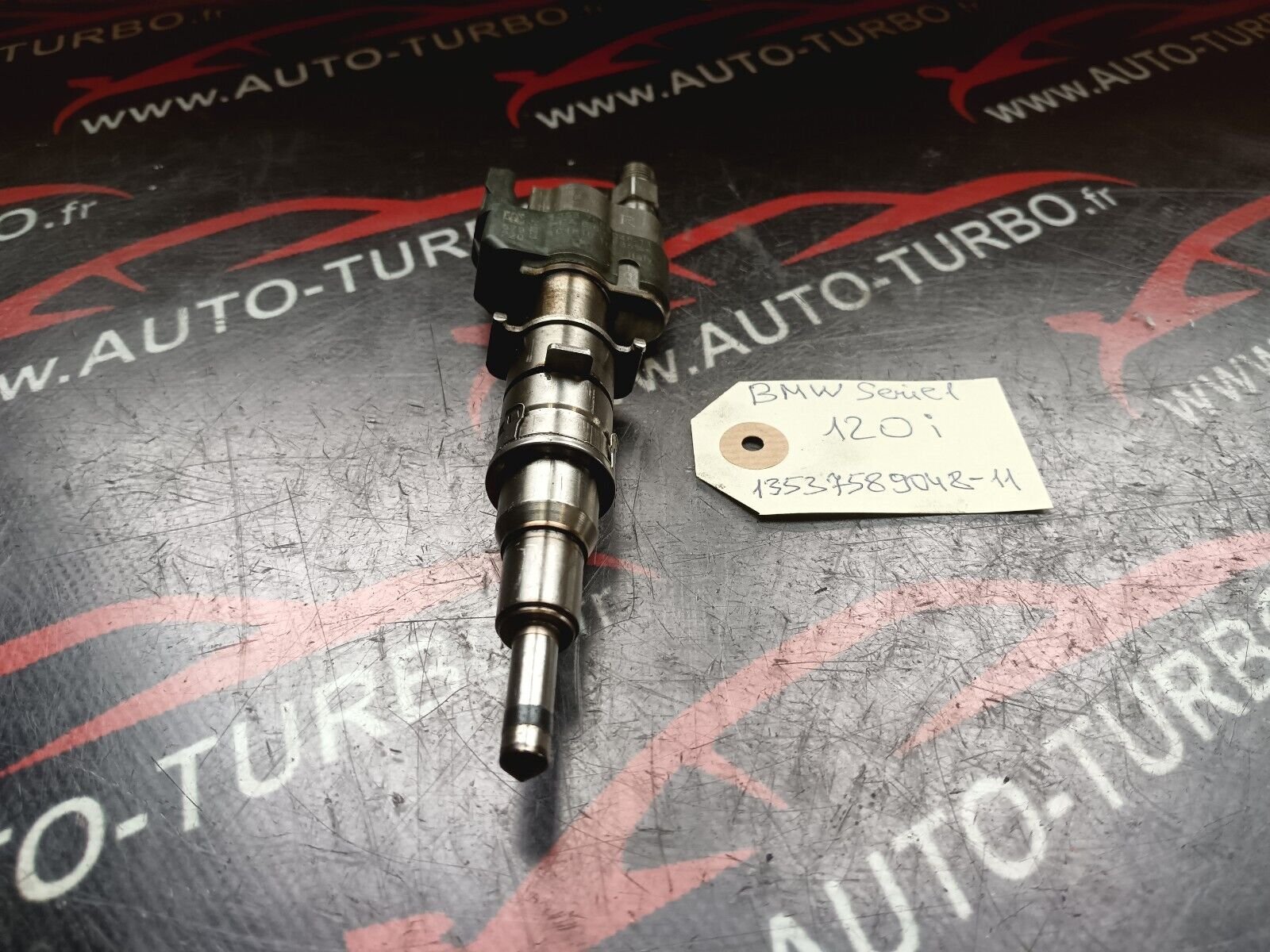 INJECTEUR DE CARBURANT BMW SERIE 1 120i REFERENCE: 7589048
