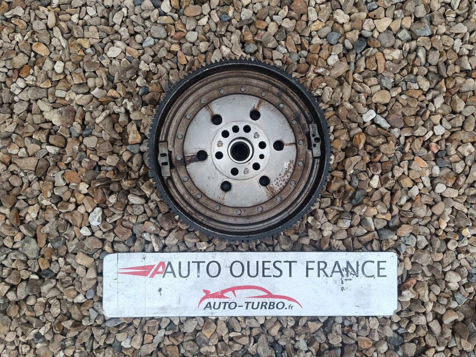 EMBRAYAGE BMW SERIE 1 E87 120i REFERENCE: 7594444