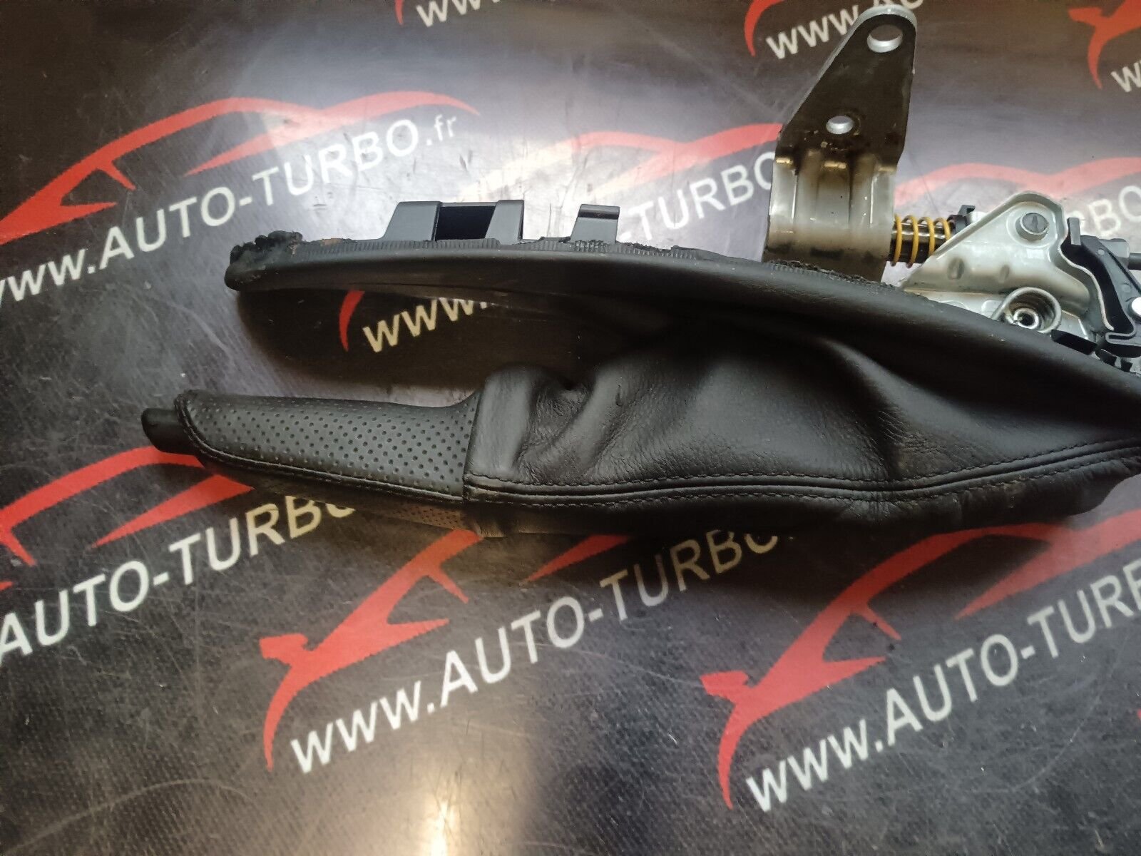 LEVIER FRIN A MAIN BMW SERIE 1 E87 REFERENCE: 6764924