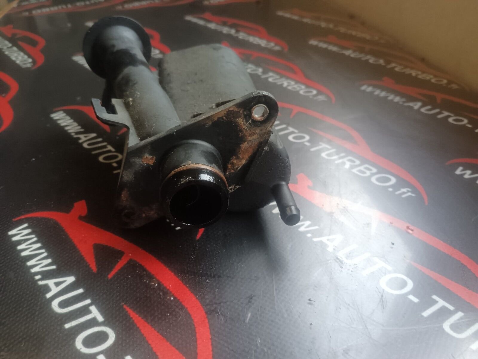 DECANTEUR HUILE RENAULT SCENIC 1.9DCI REFERENCE: 8200140763