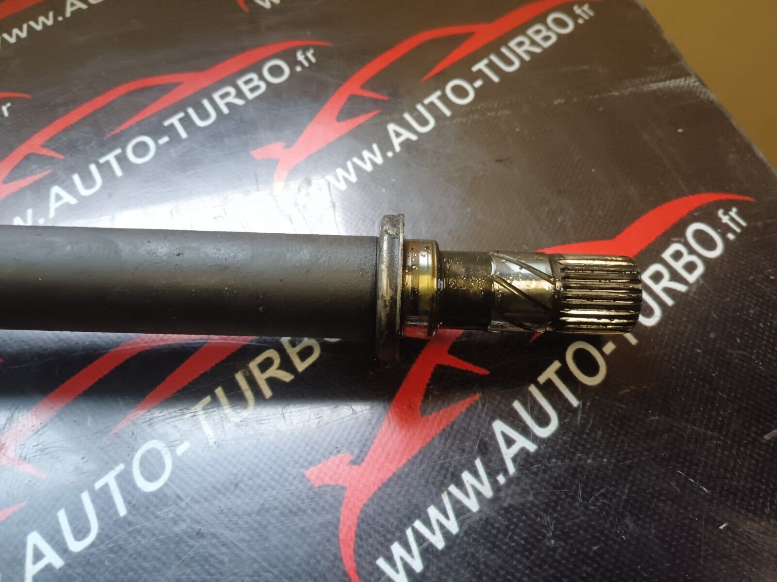 CARDAN AVANT DROIT SCENIC 2 REFERENCE: 8200472158