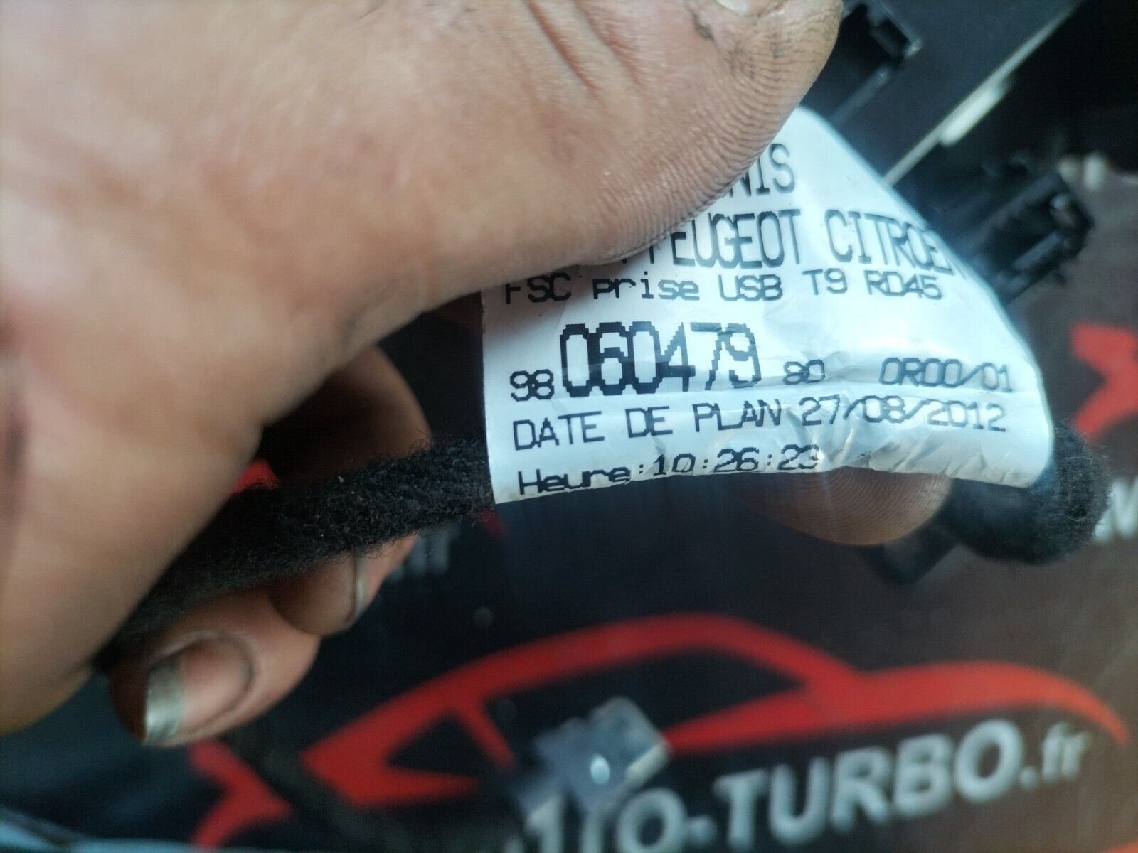 CONSOLE AUX/USB/12V PEUGEOT 308 PHASE 2 9806047980