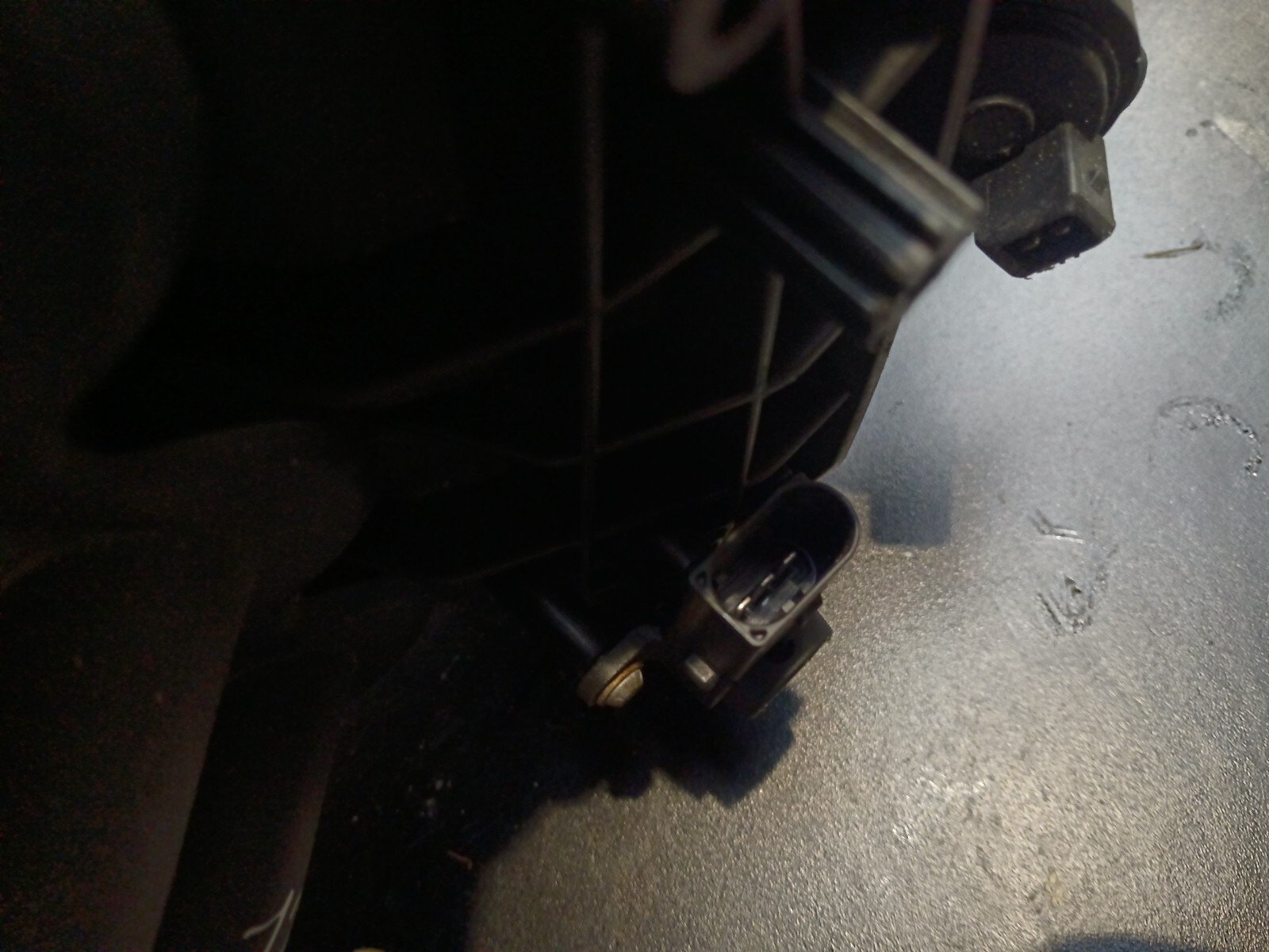 COLLECTEUR D'ADMISSION BMW 116i 2.0 122CH REFERENCE: 7544513