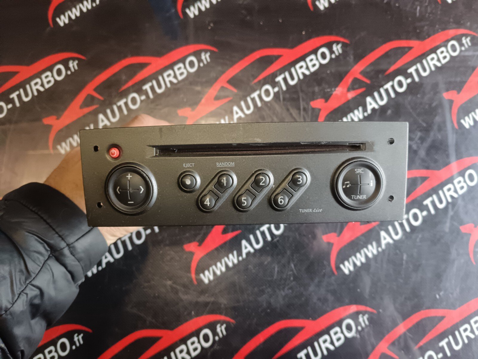 AUTORADIO CD  RENAULT CLIO II REFERENCE: 8200057681