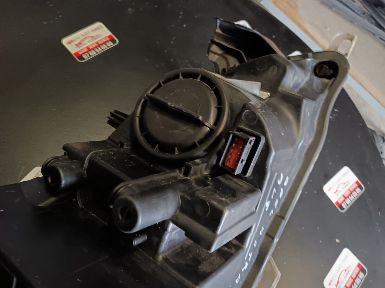 PHARE GAUCHE OPEL ASTRA J REFERENCE 13253646