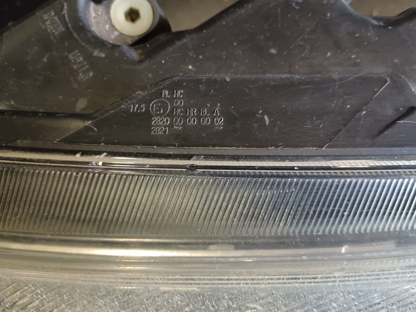 PHARE GAUCHE OPEL ASTRA J REFERENCE 13253646