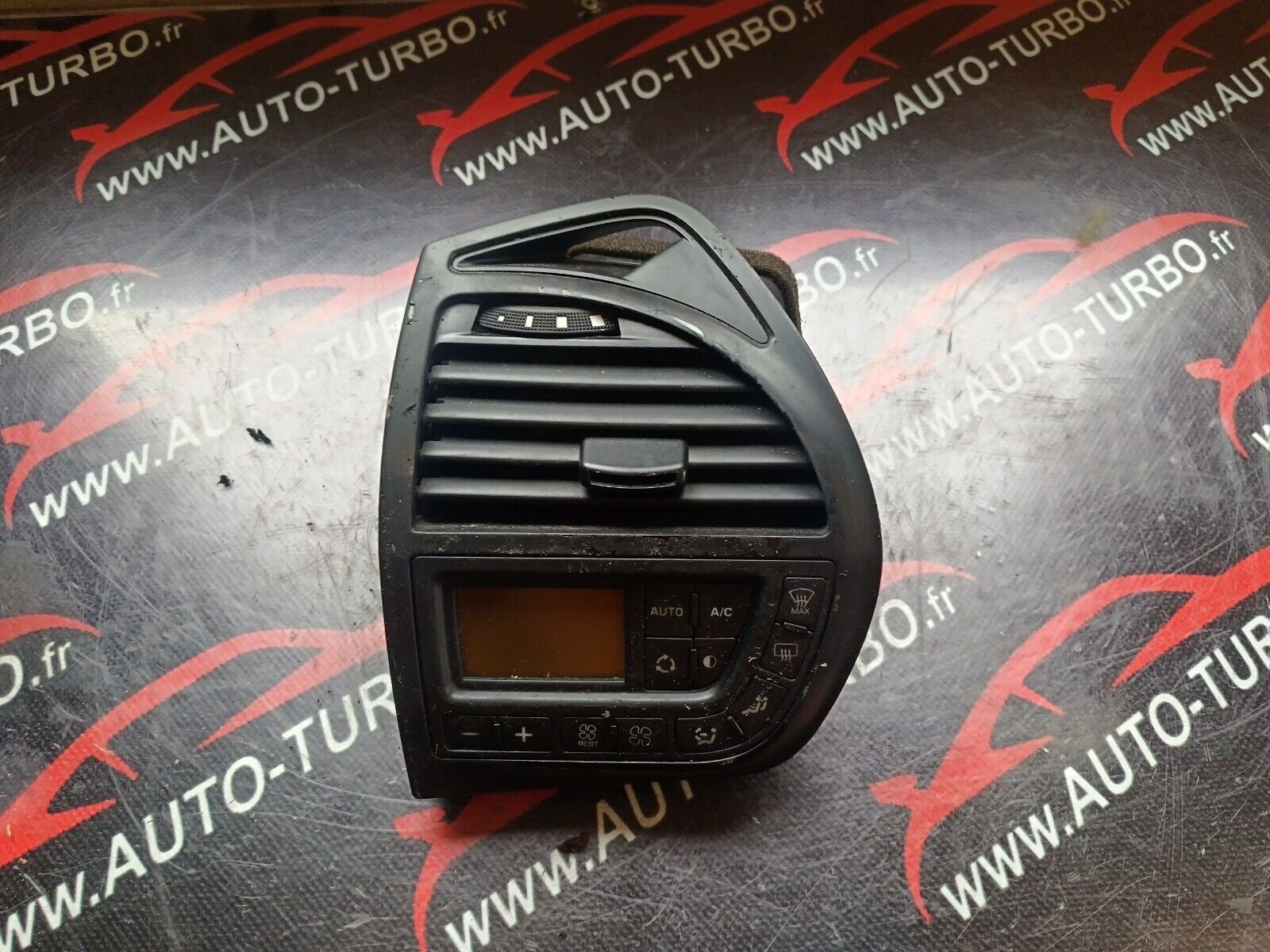 GRILLE DE VENTILATION AVANT GAUCHE C4 PICASSO REFERENCE: 9650868977