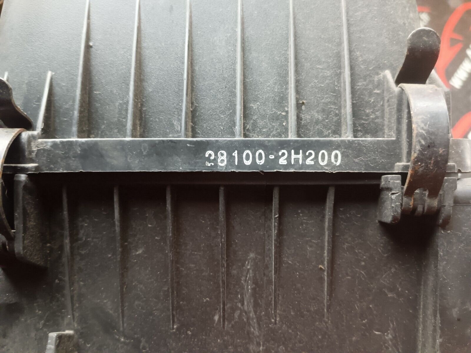 BOITE FILTRE A AIR HYUNDAI i30 1.6CRDI 90CH REFERENCE: 281002H200