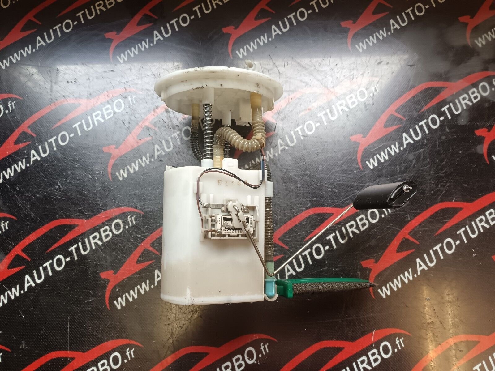 POMPE A GAVAGE HYUNDAI i30 1.6CRDI 90CH REFERENCE: 311101H800