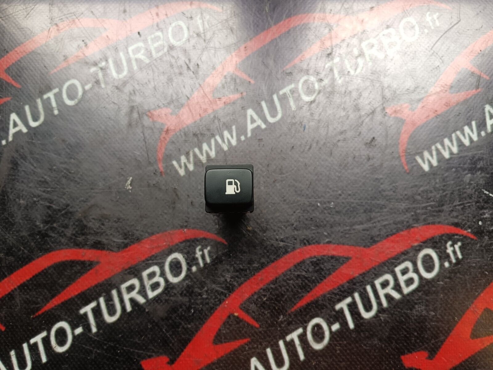 ACTIONNEUR TRAPPE CITROEN C4 PICASSO REFERENCE: 96530658