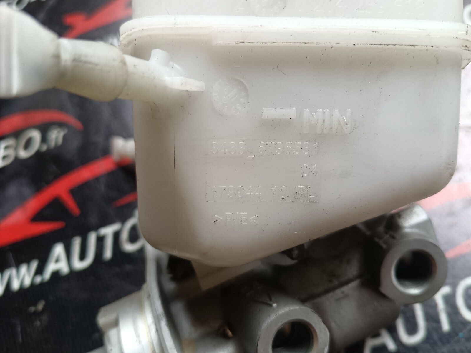 MAITRE CYLINDRE BMW 328i GT REFERENCE: 6796531