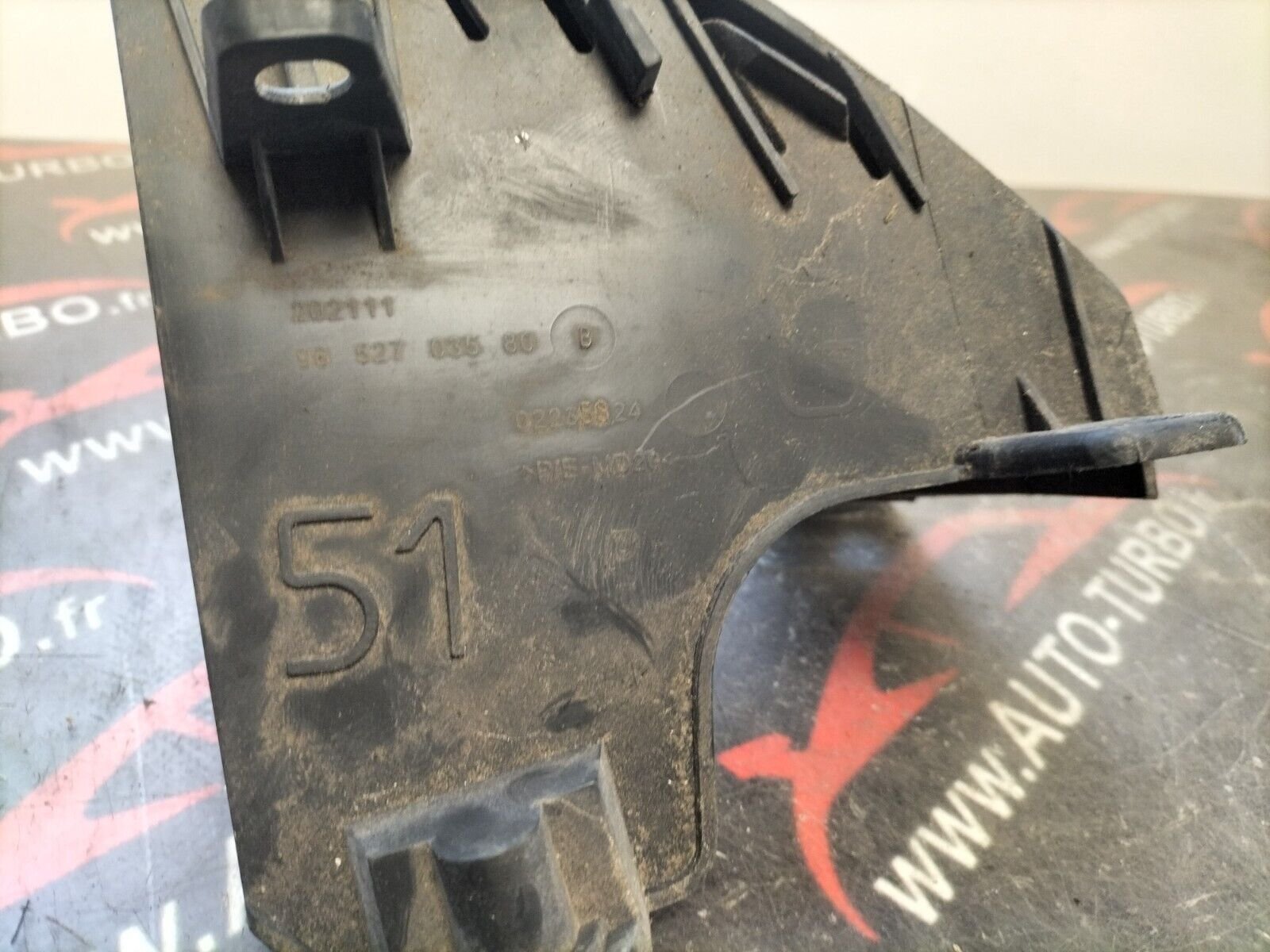 SUPPORT GAUCHE PARE CHOC ARRIERE  CITROEN C4 9652703580B