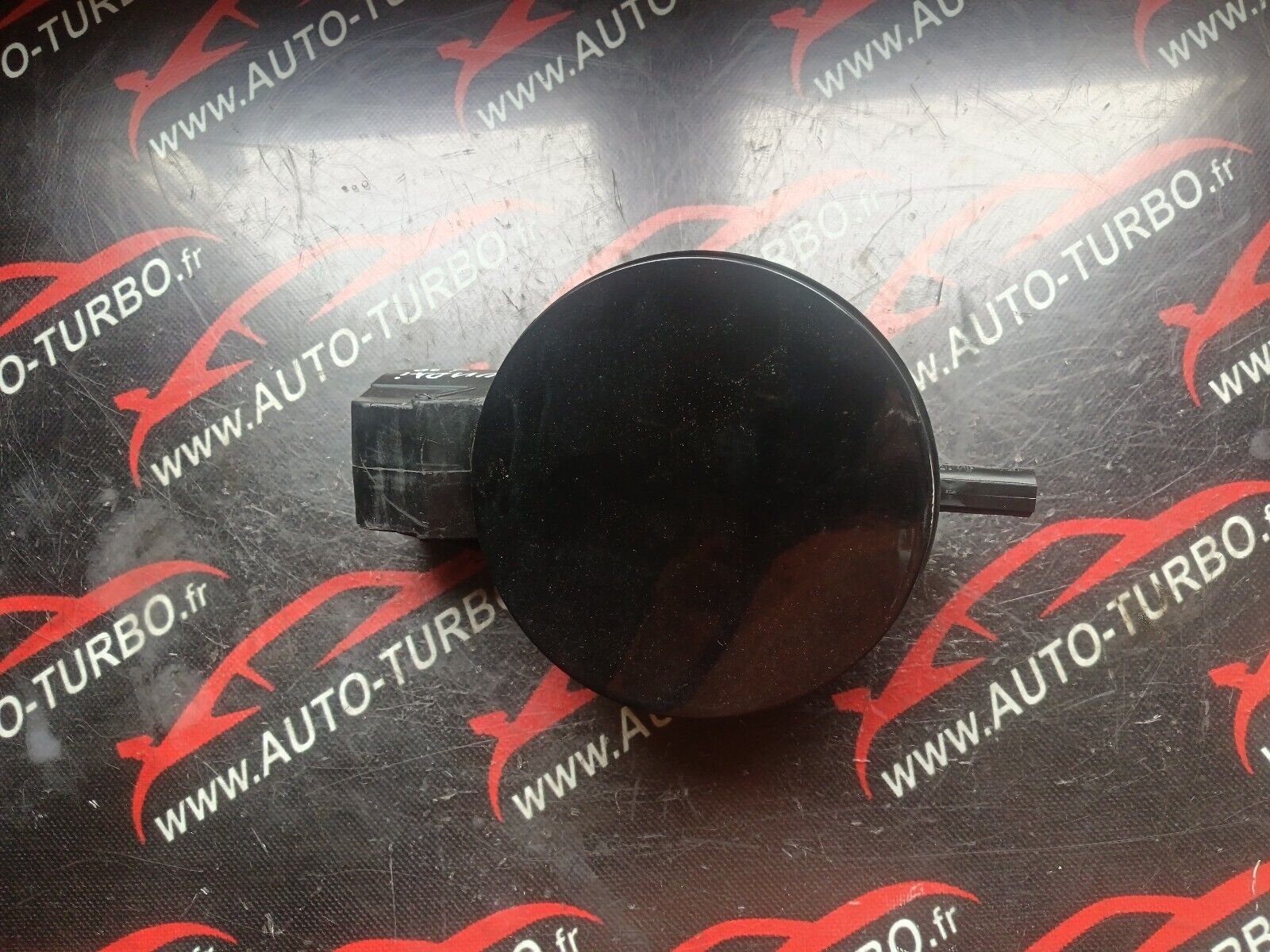 TRAPPE D'ESSENCE HYUNDAI i30 1.6CRDI 90CH REFERENCE: 695132L000