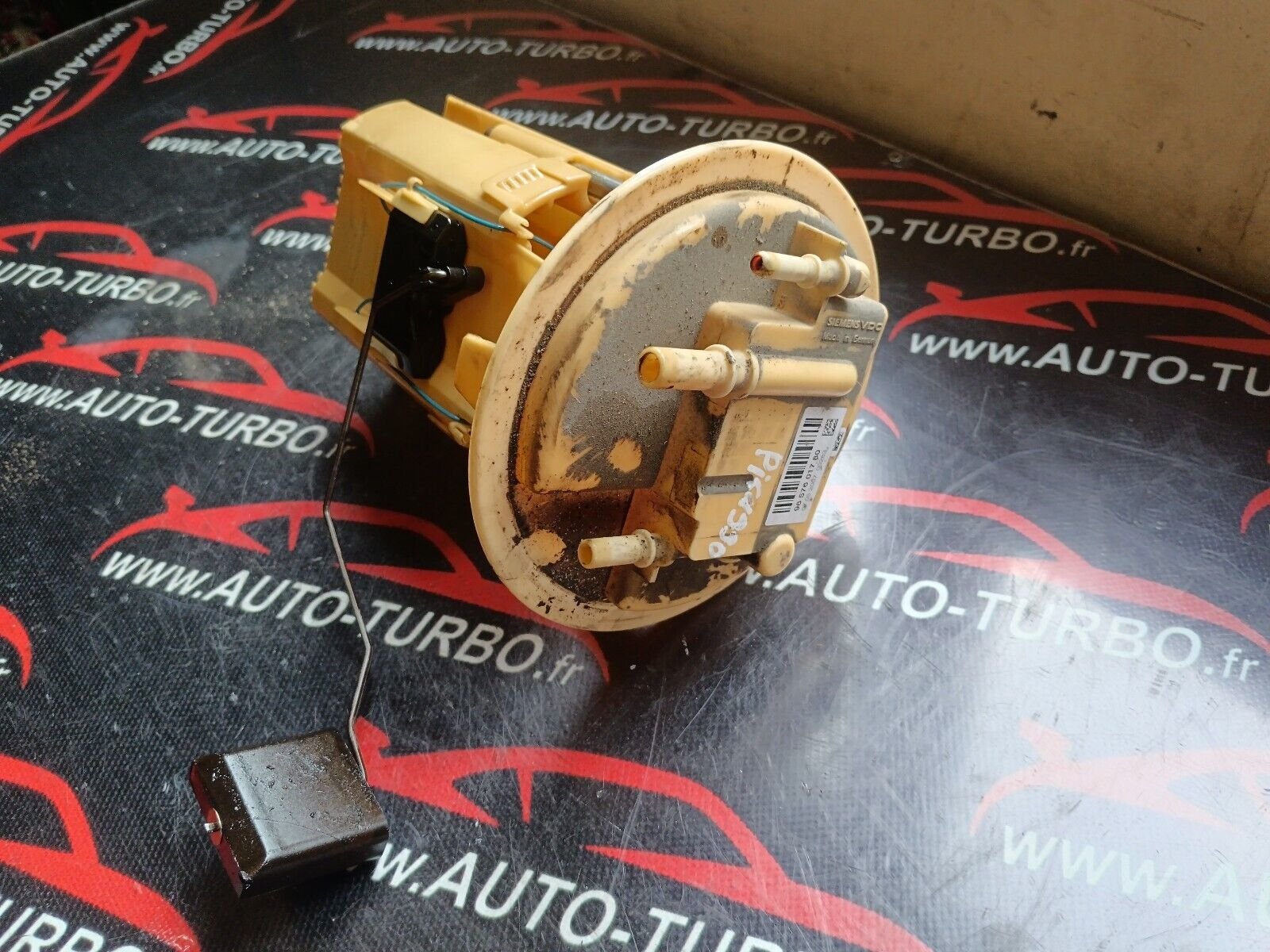 POMPE A GAVAGE CITROEN C4 PICASSO REFERENCE: 9657601780