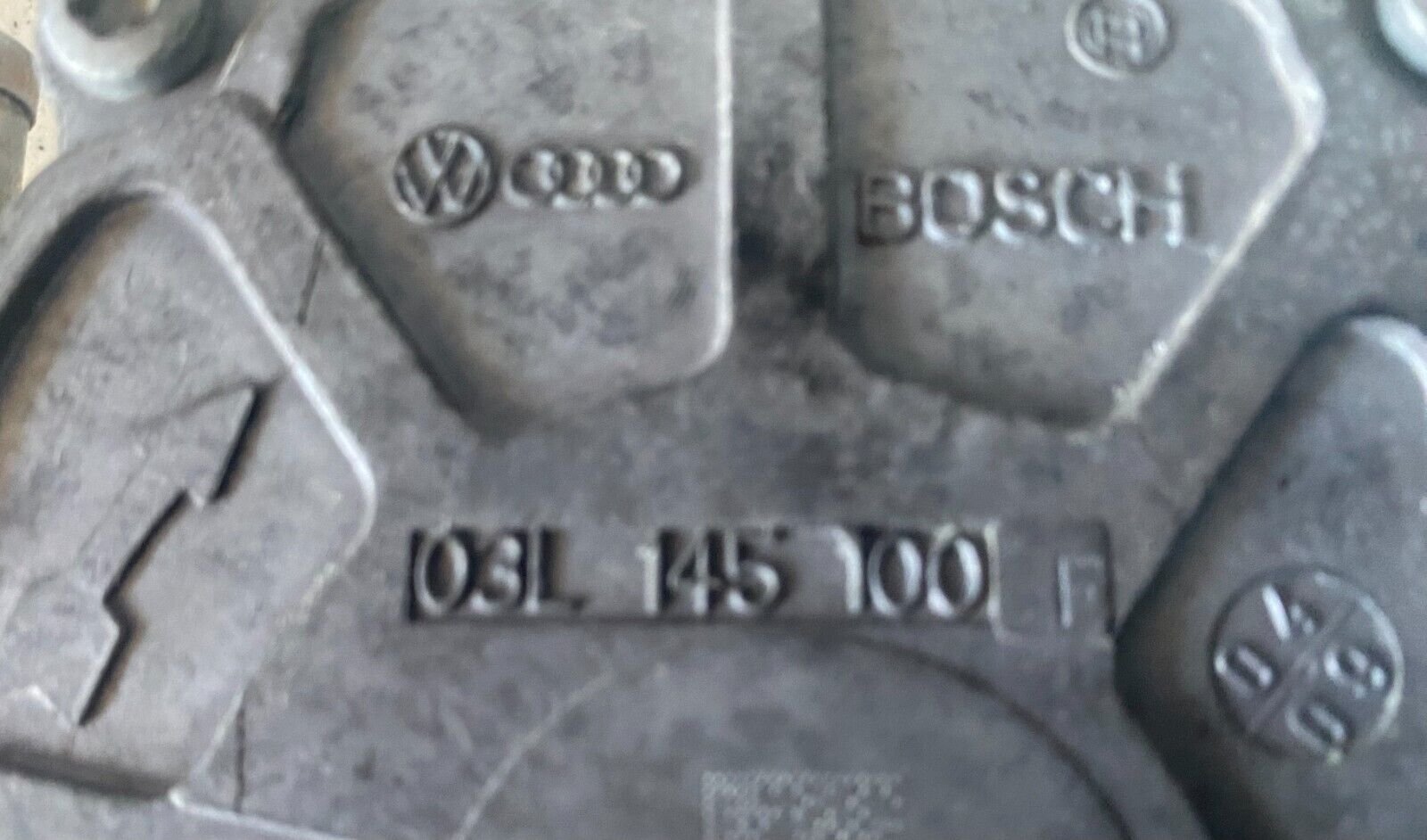 03L145100F pompe à vide pour AUDI VW SEAT 2.0 TDI 143CV