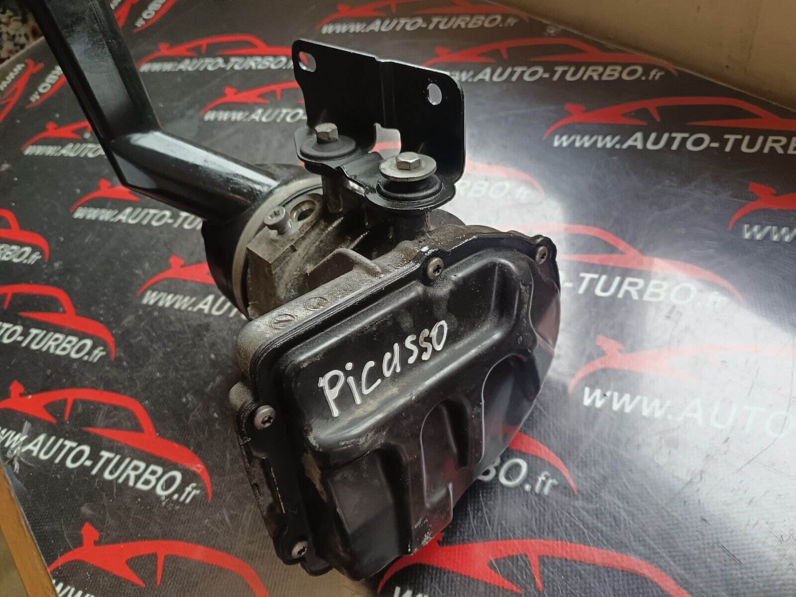 POMPE DE DIRECTION CITROEN C4 PICASSO REFERENCE: 9684040180