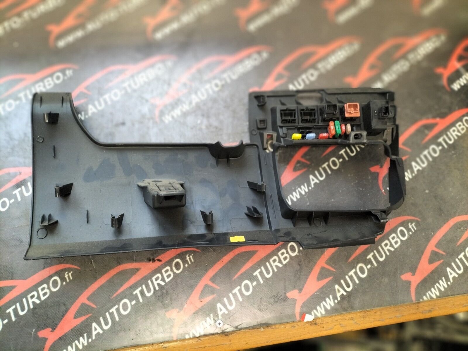 COMMANDES ESP PDC CACHE SOUS VOLANT CITROEN C4