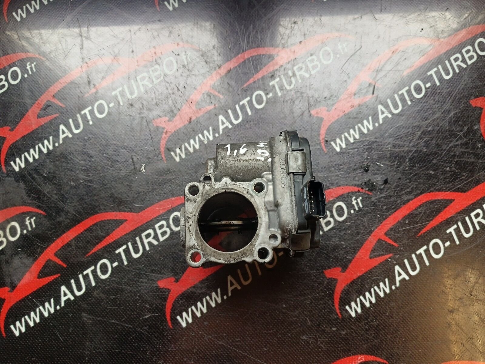 BOITIER PAPILLON PEUGEOT 2008 1.6eHDI REFERENCE: 9673534480