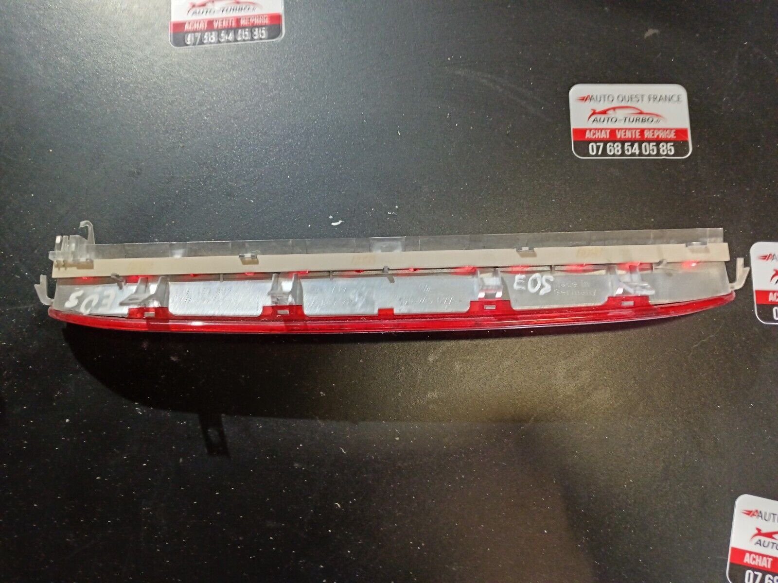 FEU ARRIERE TROISIEME VOLKSWAGEN EOS REFERANCE: 1Q0945097